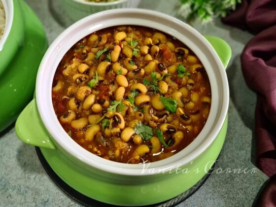 Chavli Usal | Black Eyed Beans Curry - Vanita's Corner