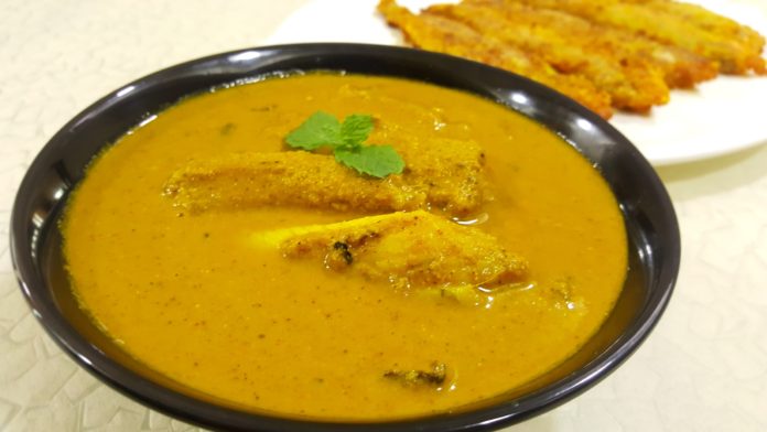 Maharashtrian Bombil curry