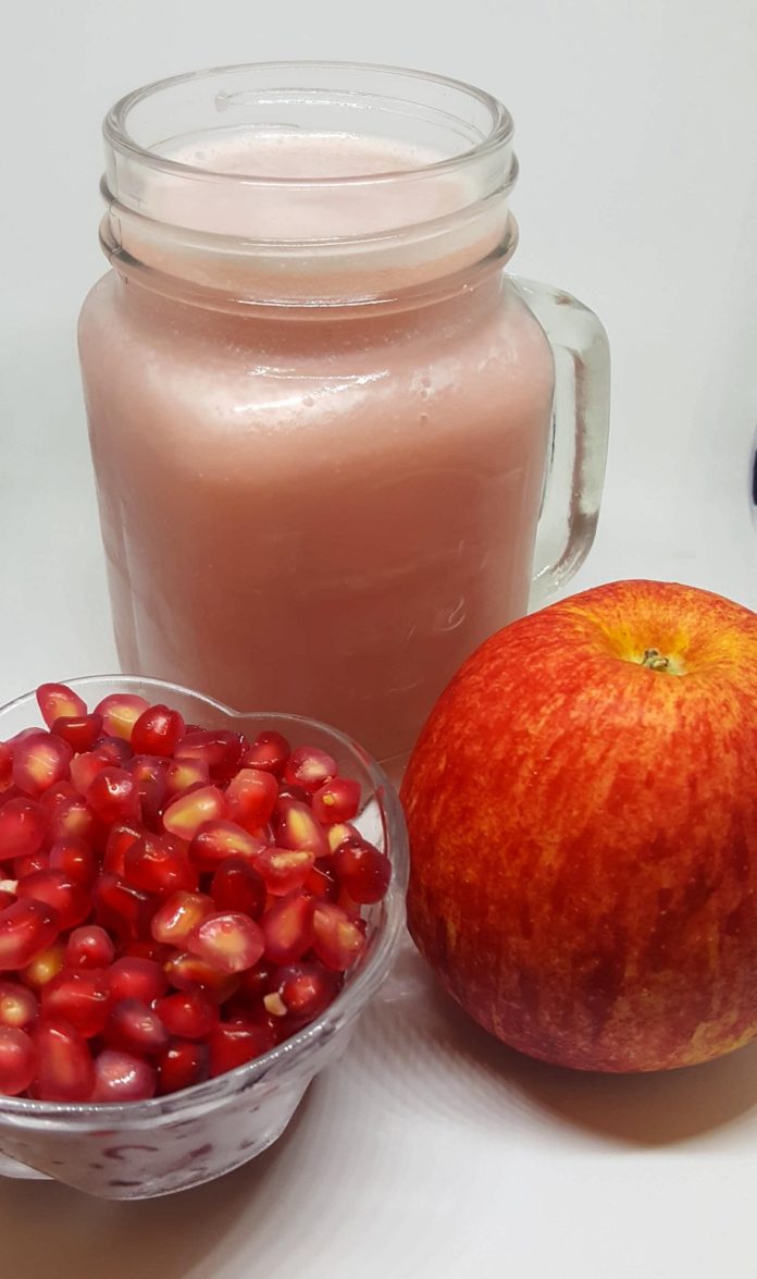 How to make healthy pink fruit juice