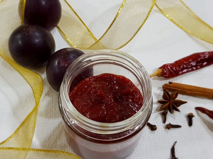 How to make plum chutney