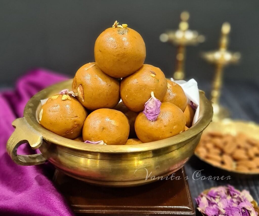 Besan laddoos with jaggery | Healthy besan laddoos - Vanita's Corner