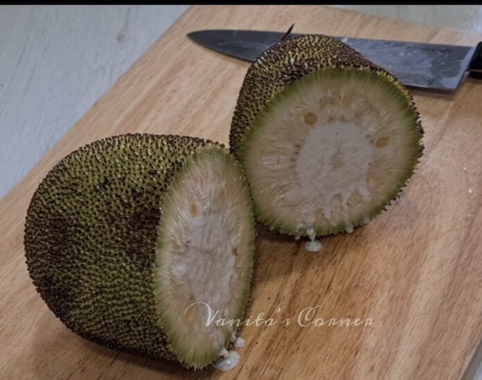 How to cut raw jackfruit