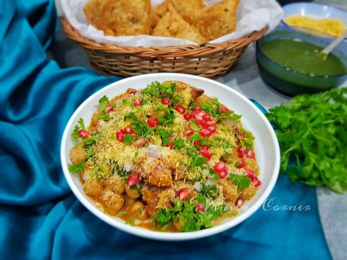 Samosa Chole Chaat