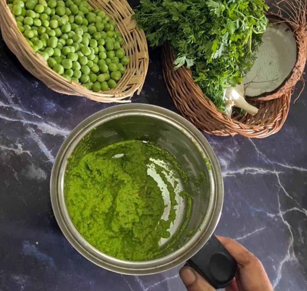 Green Peas Curry | Maharashtrian style Matar chi Usal - Vanita's Corner