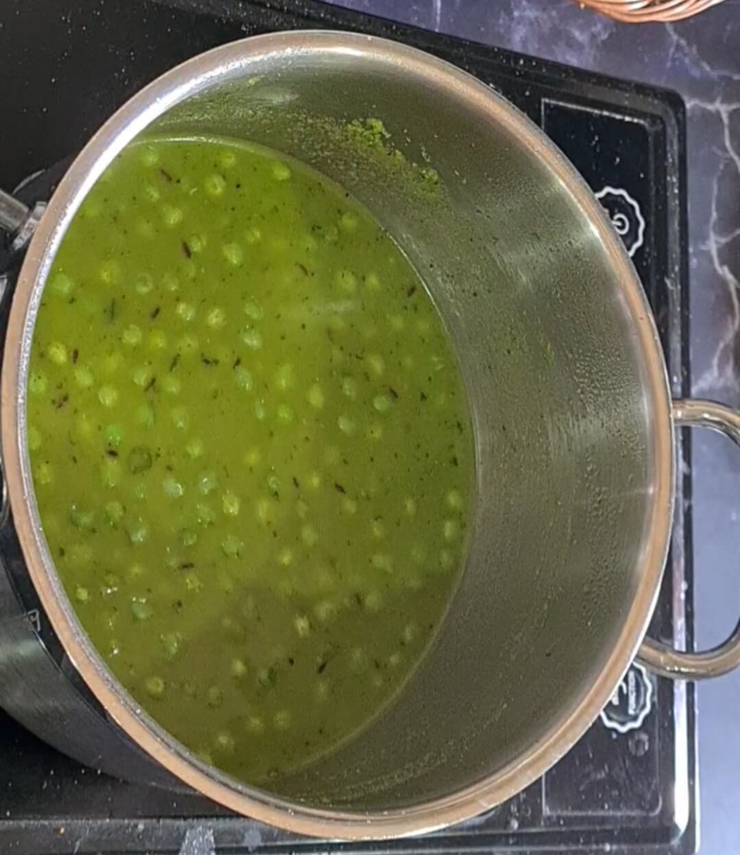 Green Peas Curry | Maharashtrian style Matar chi Usal - Vanita's Corner