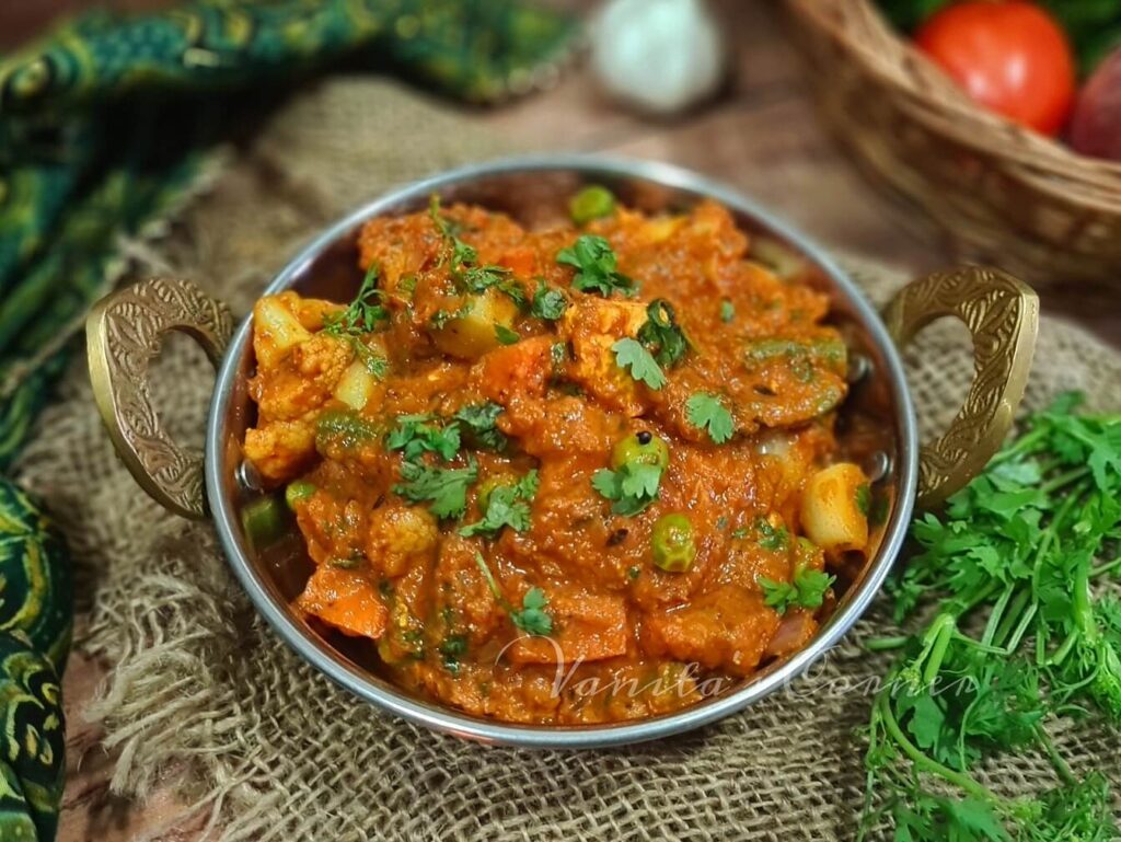 Veg Kolhapuri | Restaurant style Vegetable Kolhapuri - Vanita's Corner