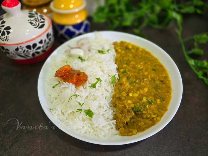 Sprouted moong masoor curry