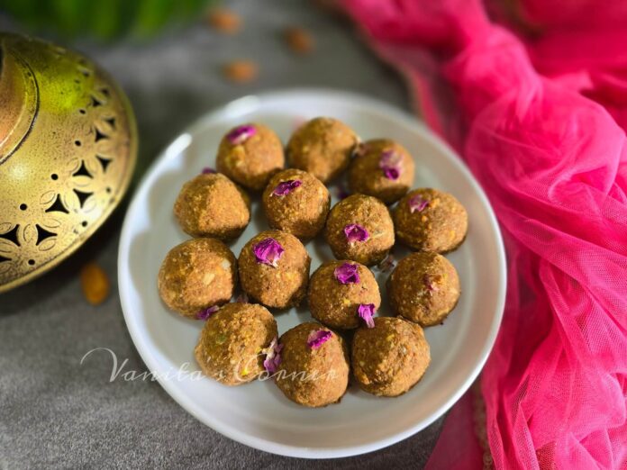 Sattu and dry fruit laddoos