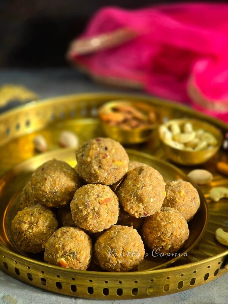 Methi Dink Laddoos