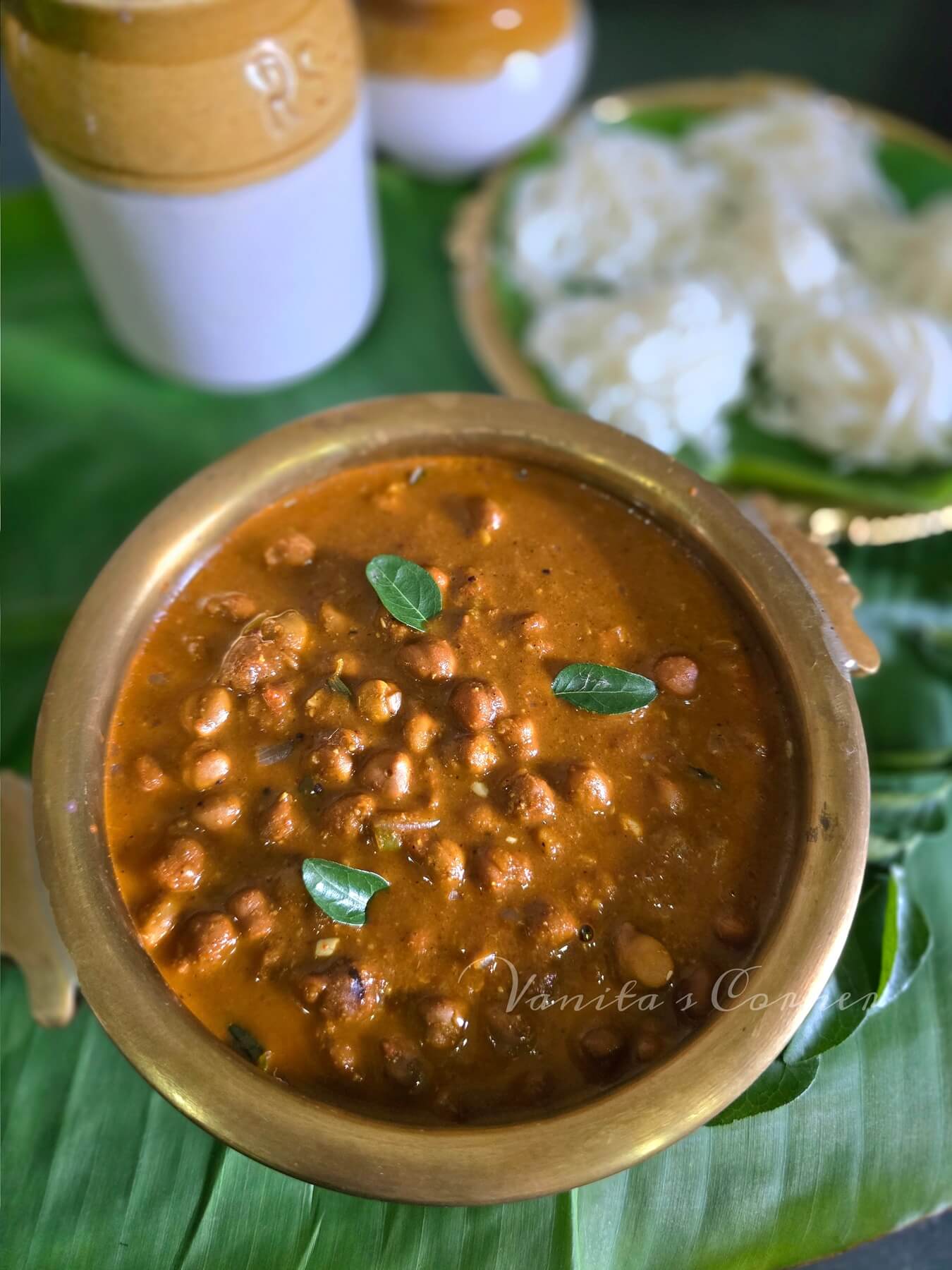 Kadala Curry | Kerala style Black Chickpeas Curry - Vanita's Corner